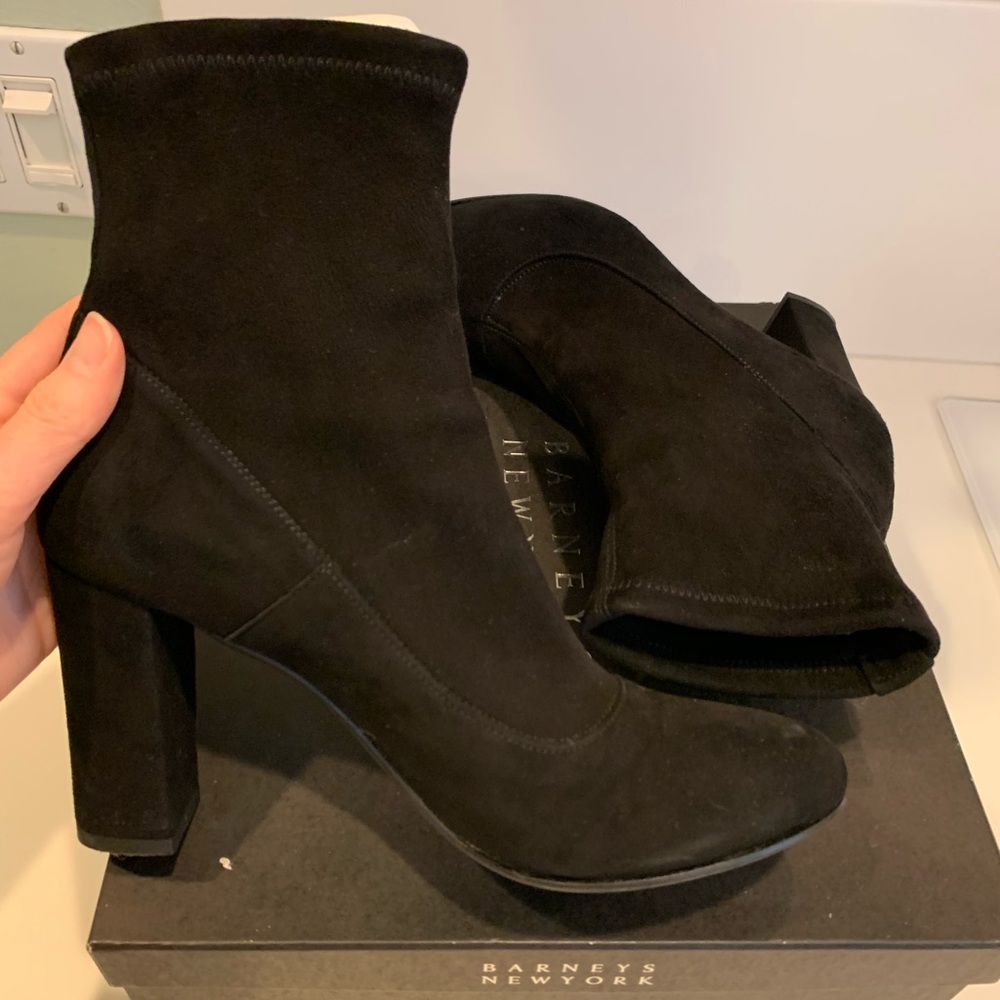 Barney’s Black Suede Stretch Booties size39